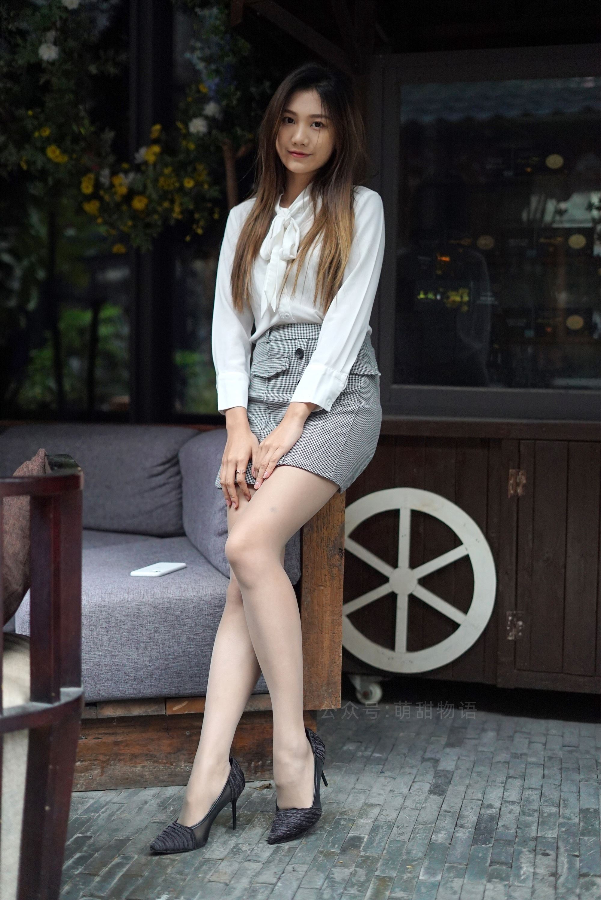 萌甜物语 XM210 《在路边的座位玩脚脚-笑笑(含SP)》